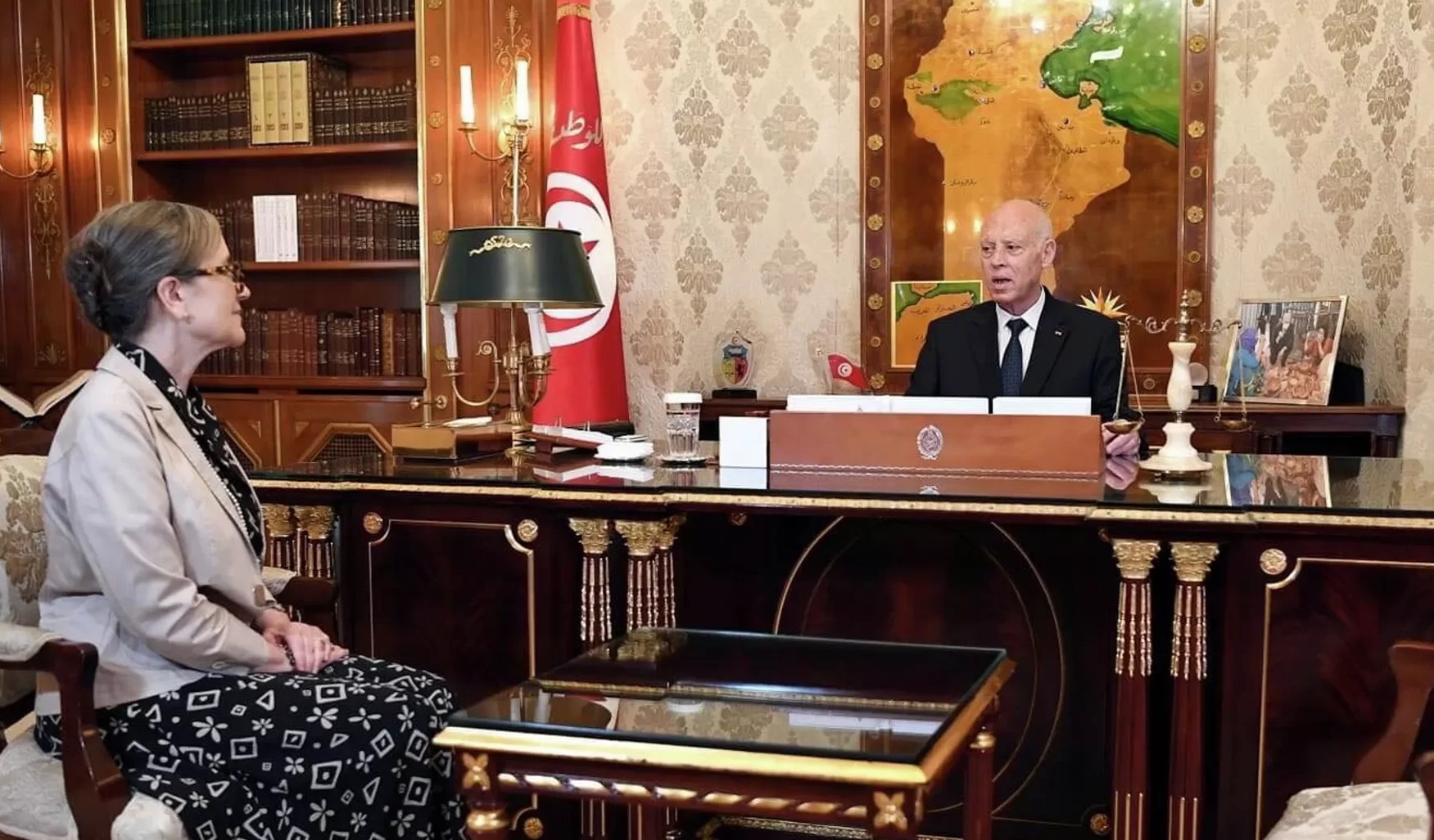 الرئيس التونسي يجري تعديلاً وزارياً جزئياً في حكومة نجلاء بودن
